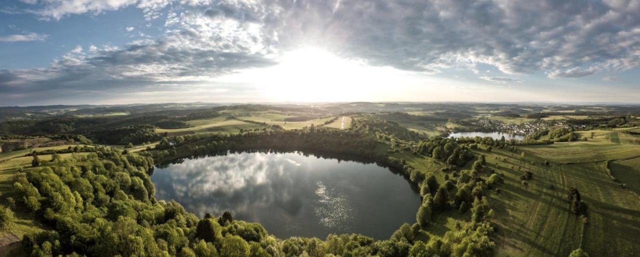 Altes Schreiner Haus In Der Vulkaneifel Brockscheid Buitenkant foto